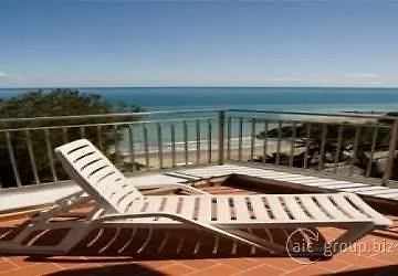 Ambassador 3*