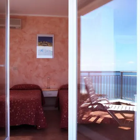 Ambassador 3* Laigueglia